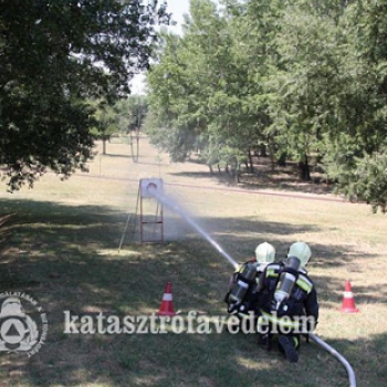 Megyei tűzoltó szakmai vetélkedő Pakson