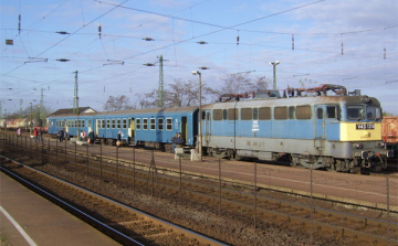 A Déli összekötő vasúti híd építése miatt módosult a menetrend több vonalon