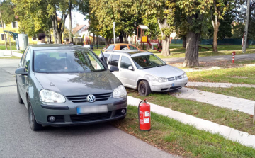 Két személyautó ütközött Dombóváron